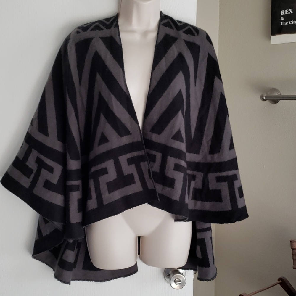Highness Cape One Size Fits Most